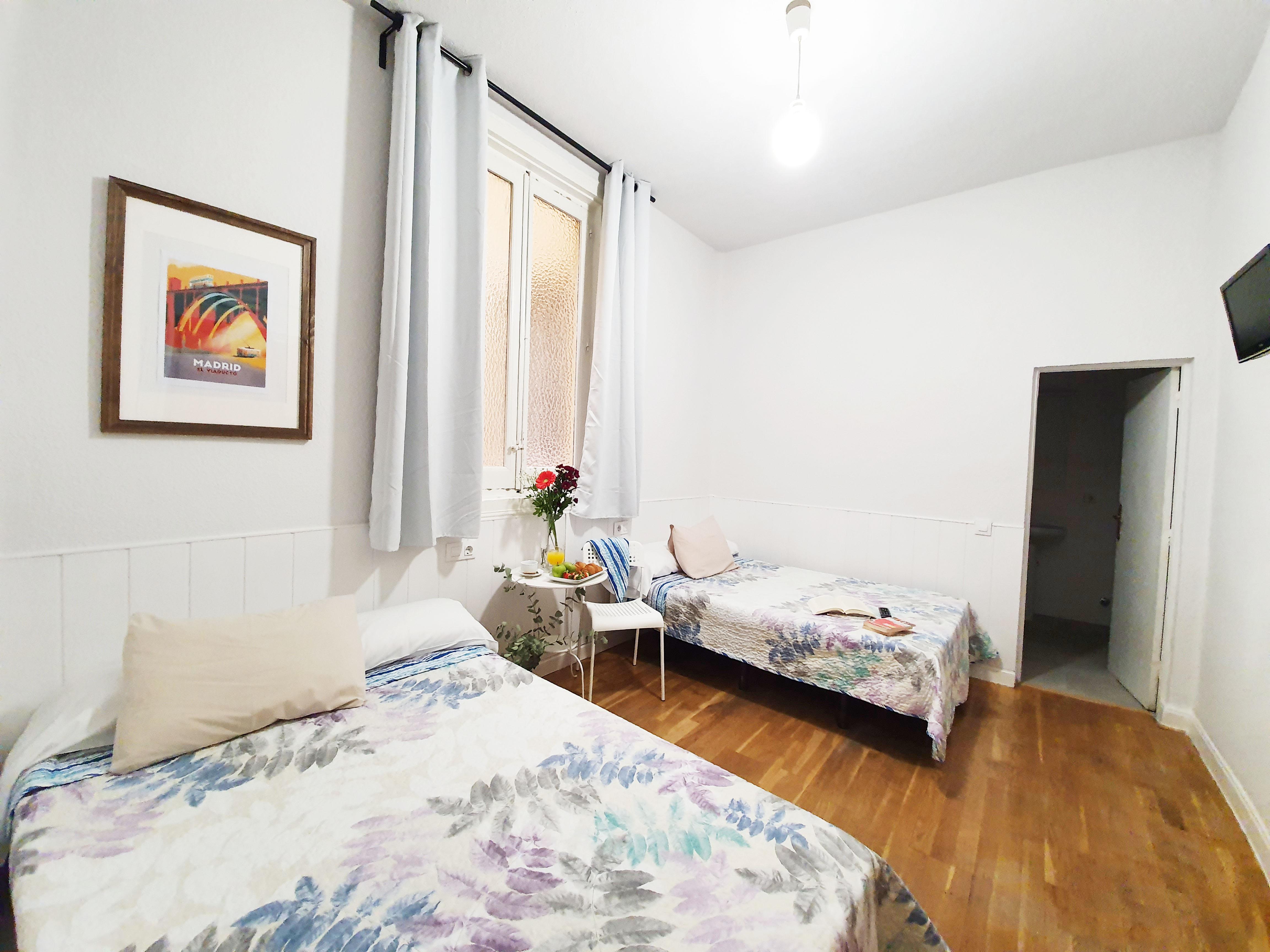 Hostal Alicante Мадрид Экстерьер фото