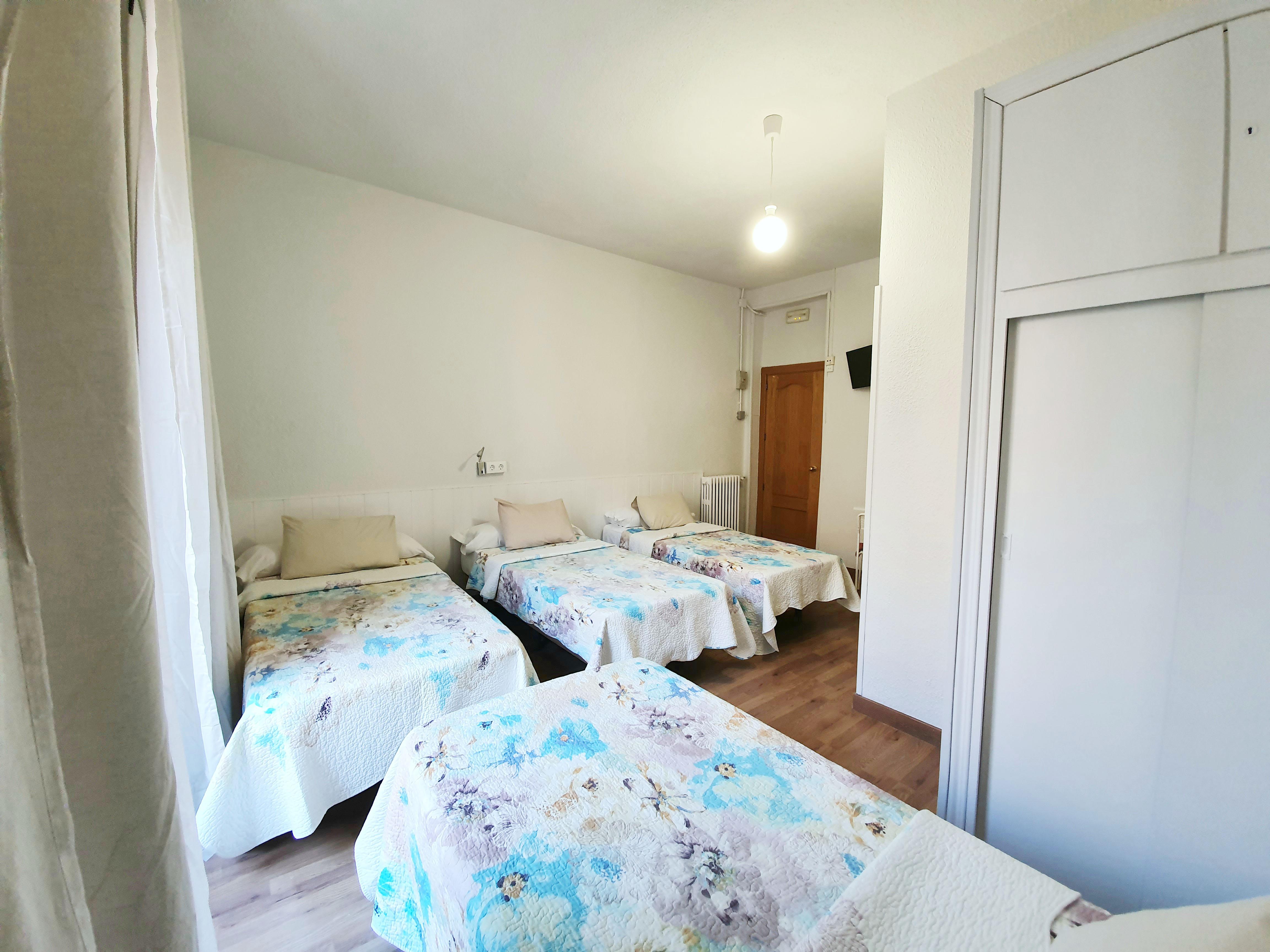 Hostal Alicante Мадрид Экстерьер фото