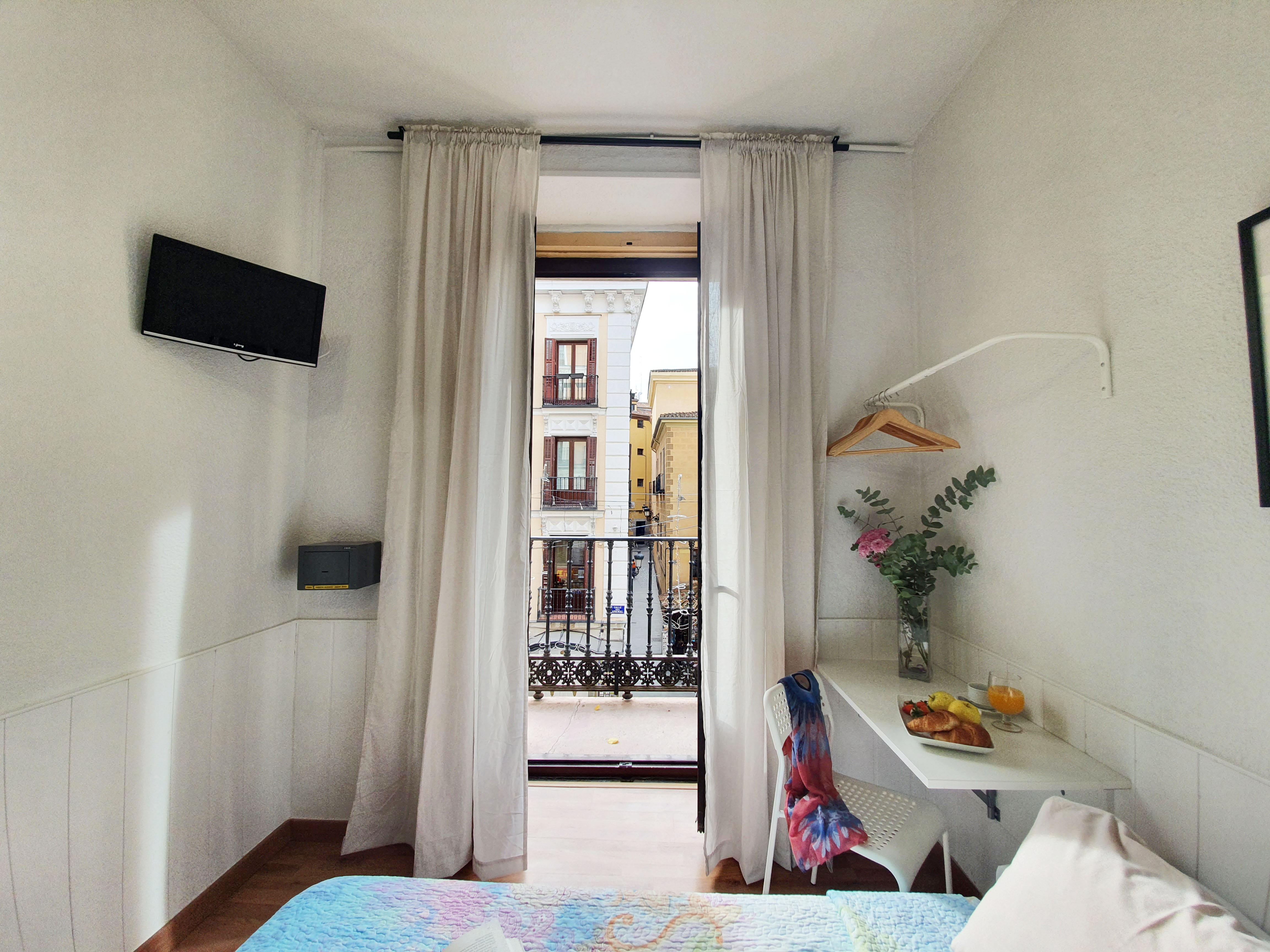 Hostal Alicante Мадрид Экстерьер фото